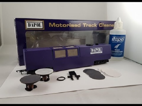 New Junction – Dapol D800 Track Cleaning Wagon On Test