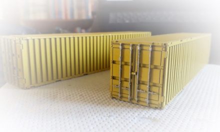 A Look At – Weathering The LX175-OO 40ft Twin Container Kit