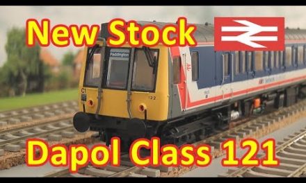Unboxing & Running the Dapol Class 121