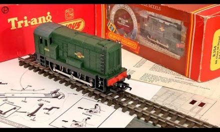 Hornby Railways R.354 with Automatic Uncoupling Device (Vintage Model)