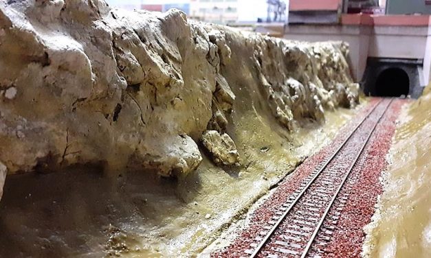 Creating A Railway Cutting – Model Landscaping (Part Two)